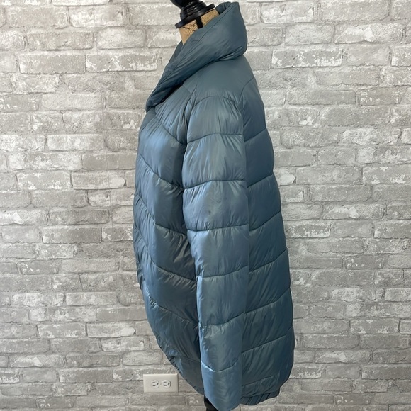 Universal Standard Kanda Puffer Coat - Picture 2 of 11